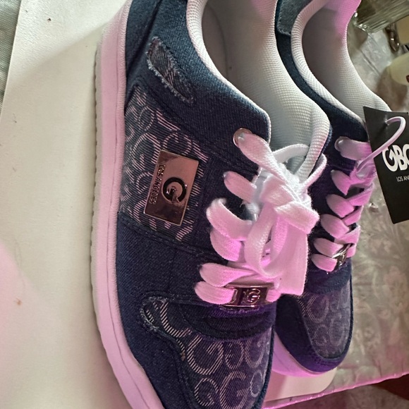 Women Guess sneakers awesome style NWT - Picture 5 of 8